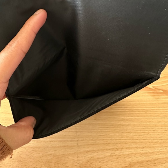 🎀Marc Jacobs Black Velvet Clutch with Gold Detail - Picture 4 of 5